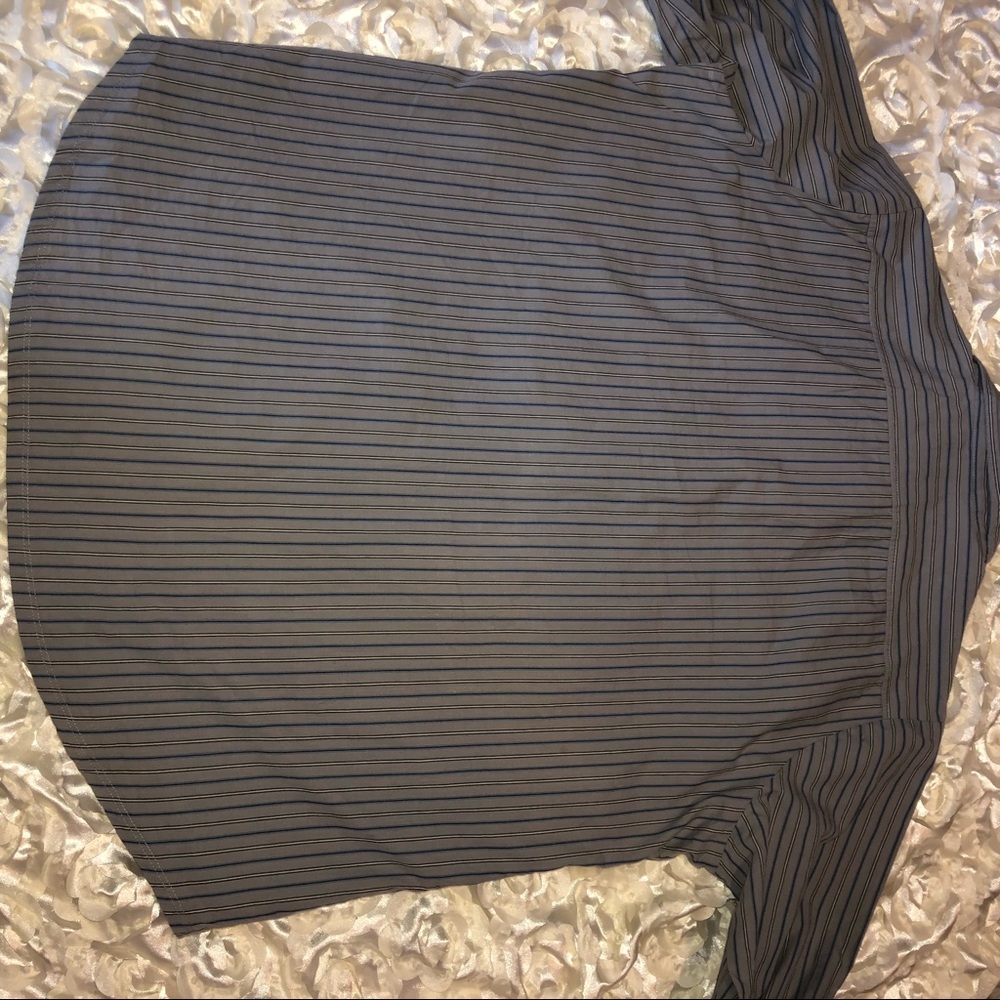 Career button down dress shirt - Picture 2 of 4